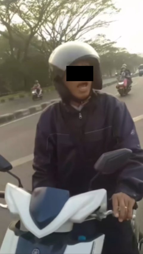 Membahayakan Orang Lain kendarai Motor Sambil Merokok, Pria ini Malah Ngamuk Ditegur Pemotor Lain