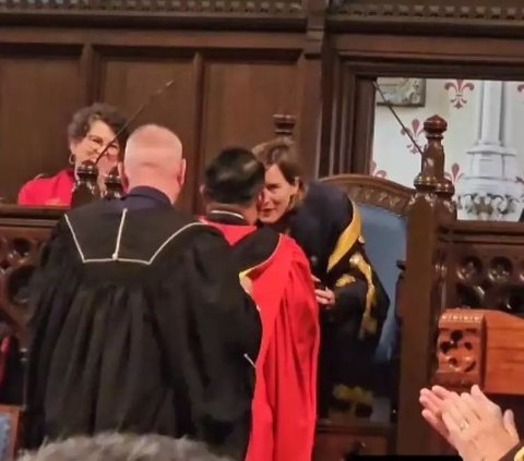 Portrait of Ridwan Kamil Receives Honorary Doctorate from the University of Glasgow, Zara's Appearance Becomes Highlight