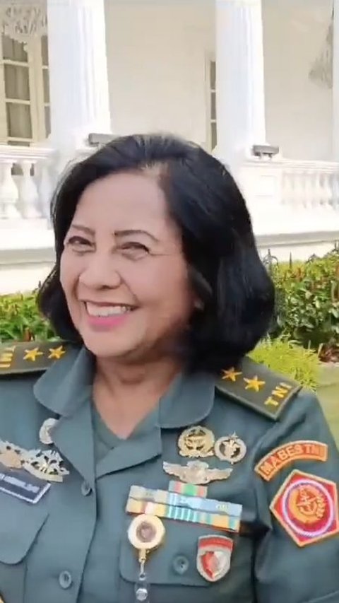 Jenderal TNI Perempuan Bintang 2 Ini Bagikan Pengalaman Unik saat Masih Jadi Paspampres, Sehari Tiga Kali Makan di Tiga Kota Berbeda<br>