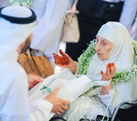 The Oldest Hajj Pilgrim in the World at the Age of 130 Years, Receives Special Reception from the Saudi Kingdom