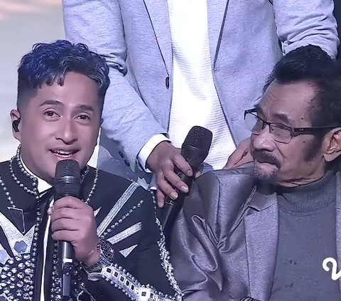 Hamdan ATT Hadir Pakai Kursi Roda, Satu Studio Menangis saat Bintang Dangdut Terbaik Indosiar Bawakan Lagu 'Termiskin di Dunia'