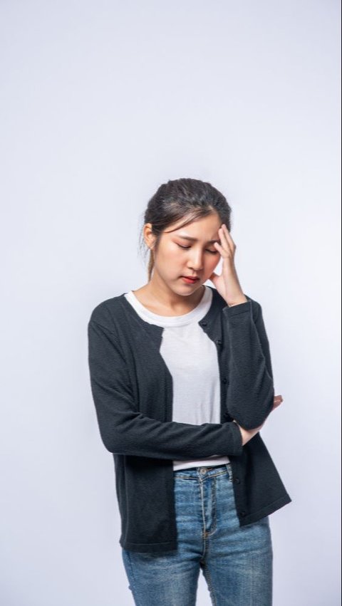 Perempuan Lebih Berisiko Alami Migrain Ketimbang Laki-Laki, Ternyata Ini Penyebabnya