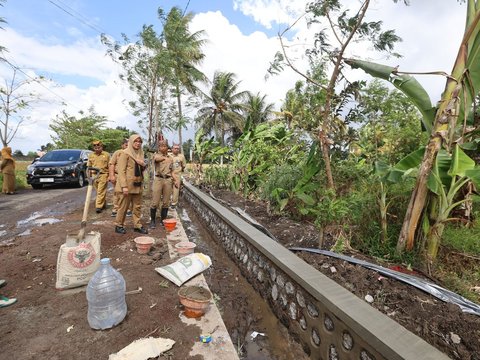 Banyuwangi Bangun dan Revitalisasi 123 Km Jaringan Irigasi dengan Skema Padat Karya