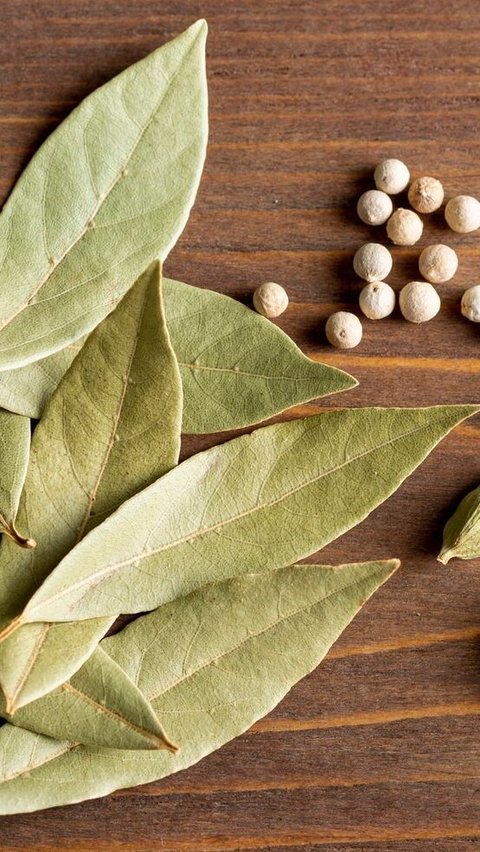 Benefits of Bay Leaves for Boiling Beef