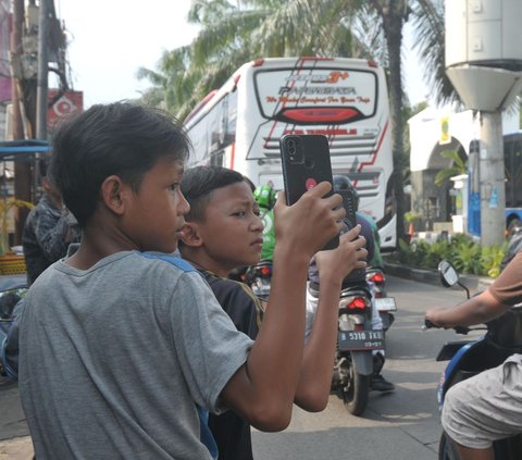 Bocah Pemburu Klakson Telolet Bus Tewas di Banten<br>