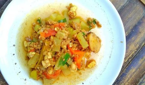 <b>9. Tongseng Sapi Labu Siam</b><br>