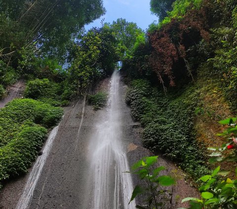 Indahnya Curug Anom Natural Hills Lembang yang Bentuknya Anti Mainstream, Mandi di Sini Konon Bisa Datangkan Jodoh