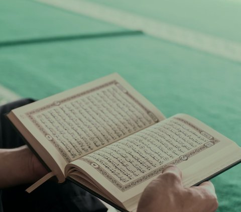 Procedures for Reading Surah Yasin from Beginning to End, Concluded with Prayers in Arabic, Latin, and Their Meanings