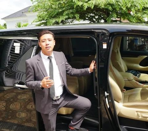 The Richest Artists in Indonesia, 9 Photos of Rey Utami's Luxury Car Garage that Beats Raffi Ahmad, Sports Cars for Transporting Sand
