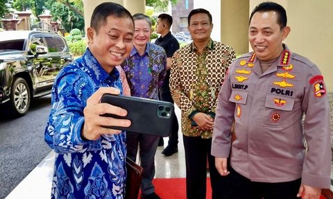 Mantan Menteri Jokowi Mendadak Bertemu Kapolri dan Para Jenderal Polisi, Ada Apa?