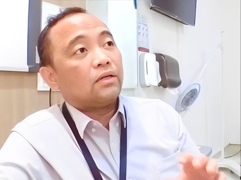 Obstetrician Reveals Sad Reality, Husband Only Looks at Phone Screen While Accompanying Wife for Pregnancy Check-up