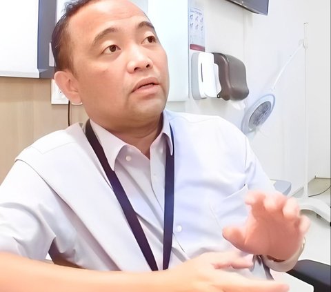 Obstetrician Reveals Sad Reality, Husband Only Looks at Phone Screen While Accompanying Wife for Pregnancy Check-up