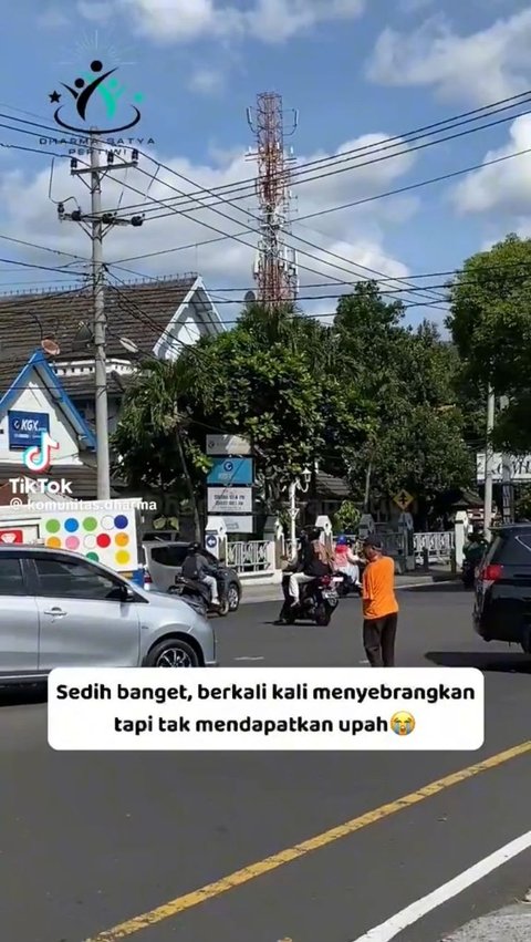 Kisah Haru Pak Aris, Pak Ogah di Yogyakarta yang Hidup Sebatang Kara dengan Keterbatasan Tubuh