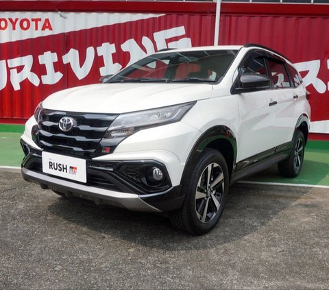 Berapa biaya pajak untuk Toyota Rush 2023?