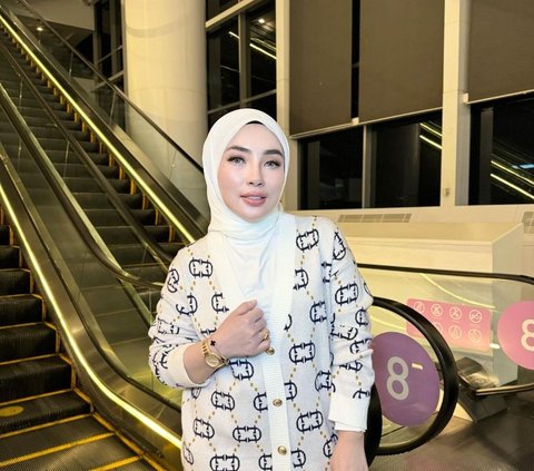 Viral Momen Wanita Perlihatkan Reaksi Orang Tuanya saat Lihat Hotel Mewah di Makkah, Curi Perhatian