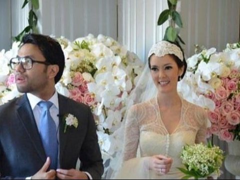 Portrait of Celebrities Who Held a Lavish Wedding in Bali Ended in Divorce
