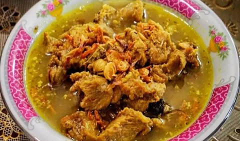 <b>7. Gulai Kambing Semarangan</b>