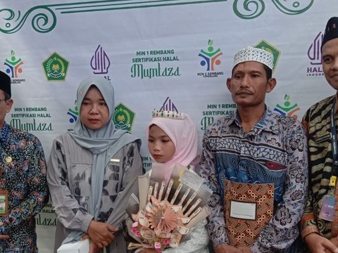 Shofia Khumairo, Girl in Rembang Memorizes 30 Juz of the Quran at the Age of 12