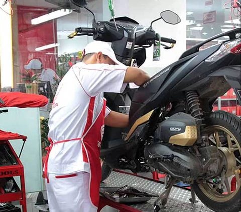 Agar tarikan lebih lancar, berikut adalah tips untuk mengganti roller motor matik.