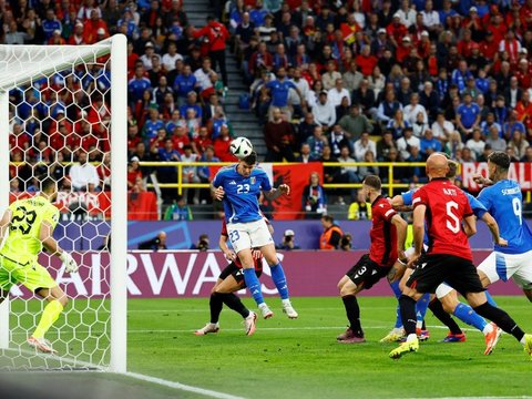 FOTO: Sempat Kebobolan di Awal Laga Grup B Euro 2024, Balasan Dua Gol Italia Bikin Albania Bertekuk Lutut