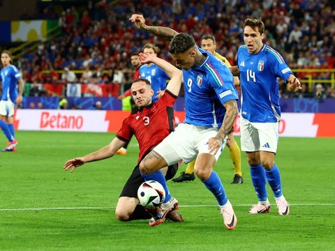 FOTO: Sempat Kebobolan di Awal Laga Grup B Euro 2024, Balasan Dua Gol Italia Bikin Albania Bertekuk Lutut