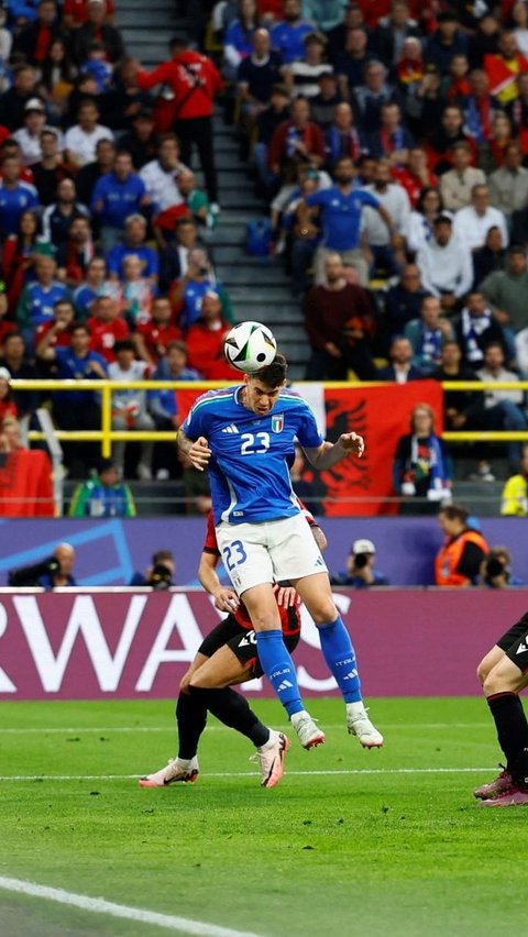 FOTO: Sempat Kebobolan di Awal Laga Grup B Euro 2024, Balasan Dua Gol Italia Bikin Albania Bertekuk Lutut