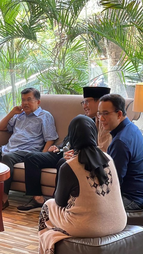 Anies-Sandiaga Bertemu JK di Epicentrum, Bahas Pilgub Jakarta?