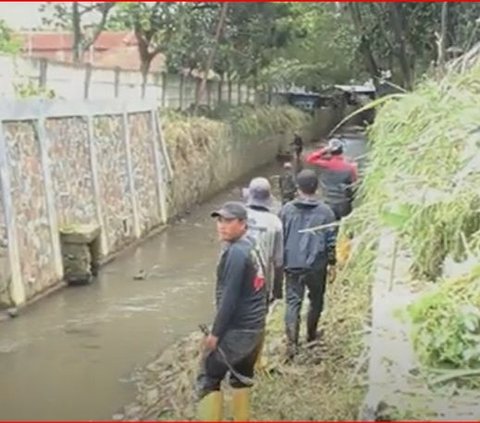 Perlakukan Sungai Lebih Manusiawi, Ini Kisah Para Penjaga Sungai dari Bandung