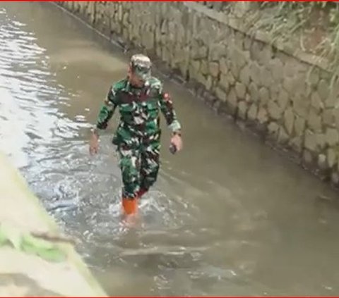 Perlakukan Sungai Lebih Manusiawi, Ini Kisah Para Penjaga Sungai dari Bandung