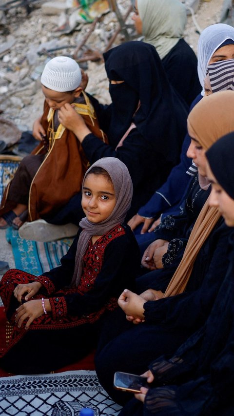 Khan Younis, seperti seluruh wilayah di Jalur Gaza lainnya, tidak menunjukkan tanda-tanda perayaan Iduladha yang biasanya meriah. Foto: REUTERS / Mohammed Salem<br>