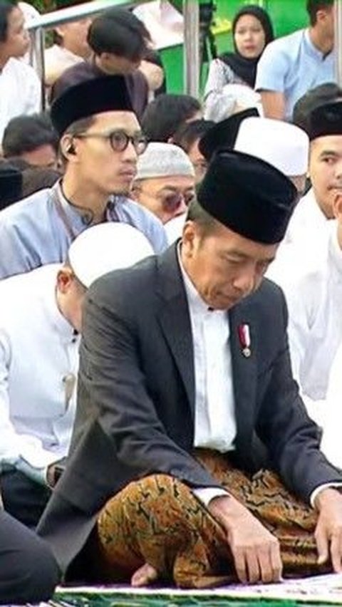 <br>Jokowi Kurban Sapi Limosin Berbobot 1,25 Ton di Masjid Baiturrahman Semarang<br>