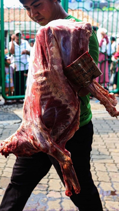 Acara yang sebelumnya dimulai dengan salat Iduladha dan dilanjutkan dengan prosesi penyembelihan hewan kurban. Foto: Liputan6.com / Angga Yuniar<br>