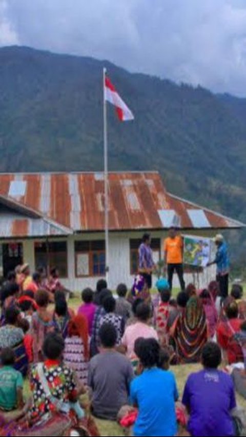 Masyarakat Bibida Mengungsi ke Gereja Madi Paniai Pasca Teror OPM