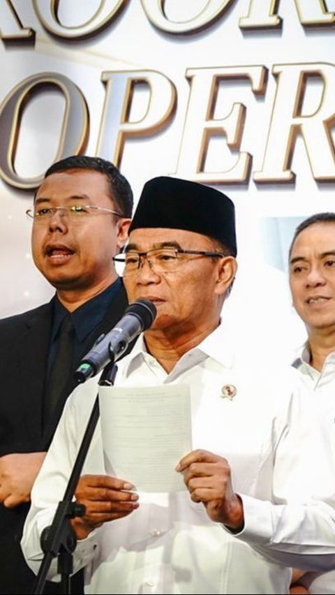 Panjang Lebar Menko Muhadjir Luruskan Statement soal Korban Judi Online Bisa Terima Bansos