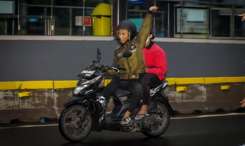 Kesaksian Fotografer yang Abadikan Jambret saat CFD di Jalan Sudirman, Pelaku Berpose Meledek Usai Lolos dari Warga