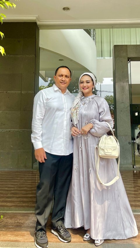 Momen Bella Saphira Rayakan Idul Adha Bareng Keluarga, di Sisinya Ada Jenderal TNI Pengisi Hatinya<br>