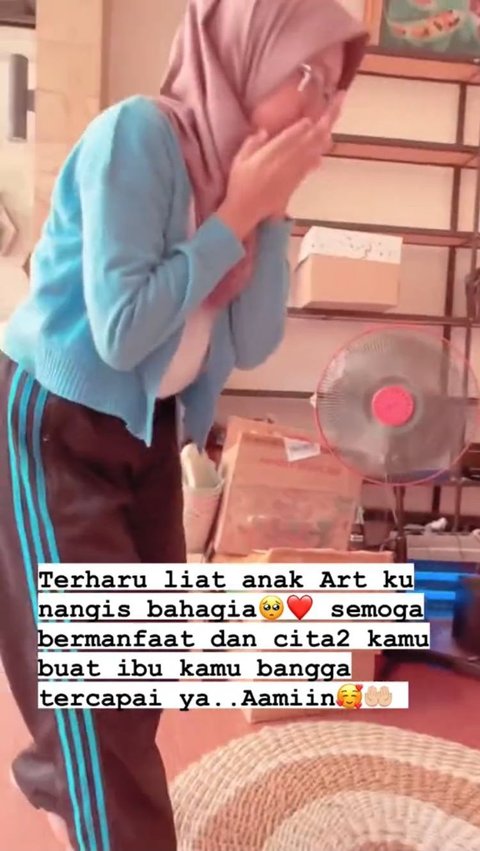 Momen Majikan Beri Hadiah Biayai Kuliah Anak ARTnya Ini Viral, Tuai Pujian