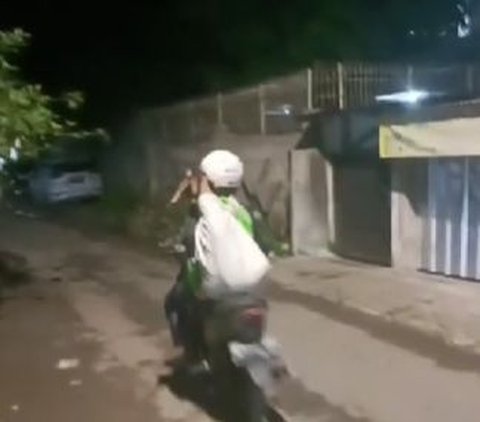 Serba-serbi Iduladha, Kambing Jadi Penumpang Ojol!