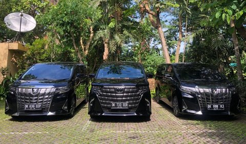 Mobil Toyota Alphard