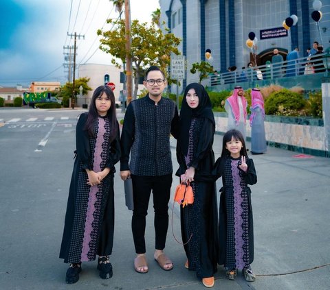 10 Portraits of Gilang Juragan 99 Celebrating Eid in LA: Shandy Purnamasari All Branded, Witnessing New Converts