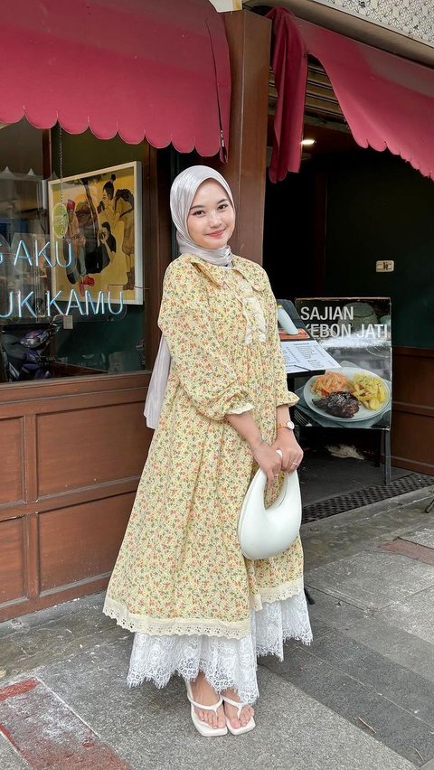 Tampil Beda dengan Warna Kuning Mentereng, Look Jadi Makin Fresh<br>