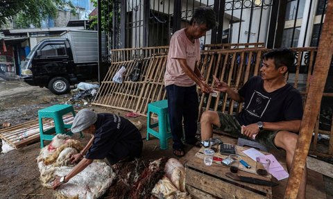 FOTO: Berkah Iduladha Bagi Pengepul Kulit Hewan Kurban di Tanah Abang