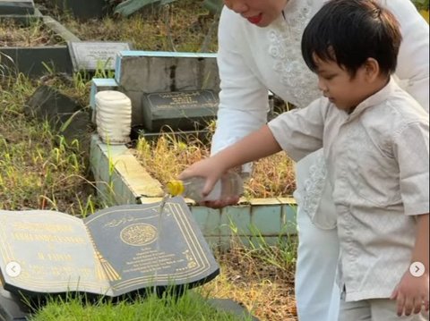 Potret Fuji Rayakan Momen Idul Adha Bersama Keluarga, Sempatkan Ajak Gala Sky Berziarah