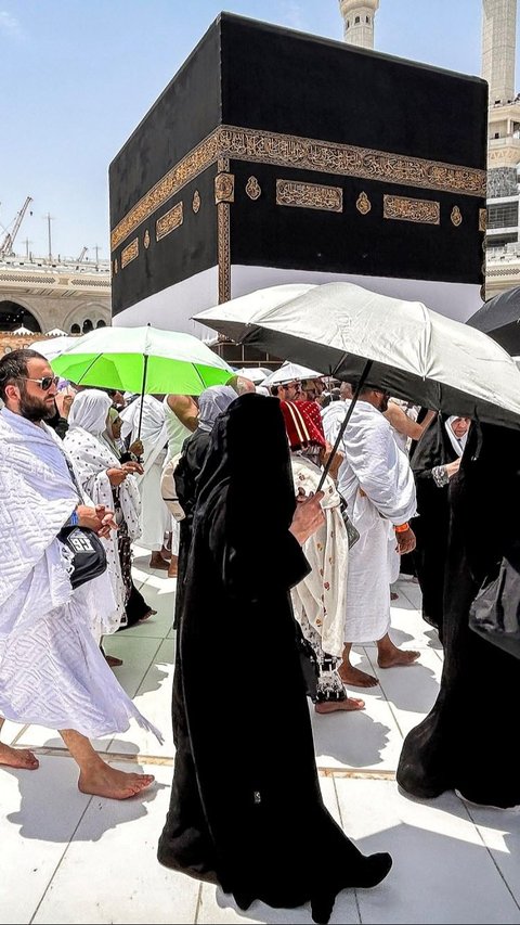 Facing Hot Weather up to 48 Degrees, 3 out of 136 Hajj Pilgrims Died from Heatstroke