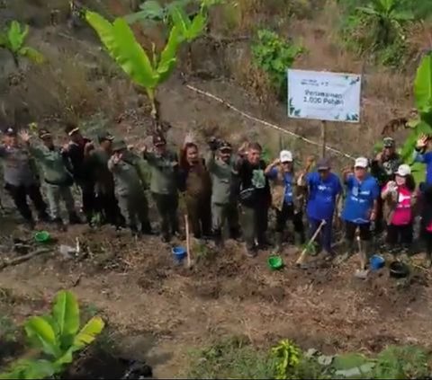 YPP SCTV-Indosiar Gelar Bakti Sosial Penanaman 1.000 Pohon Alpukat di Semarang