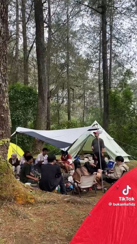 Beda dari yang Lain, Inspirasi Menu ‘Sederhana’ saat Camping Ini Curi Perhatian Warganet