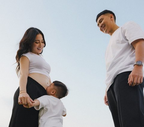 Kabar Bahagia! Nikita Willy Umumkan Kehamilan Anak ke-2, Intip Potretnya Pamer Perut