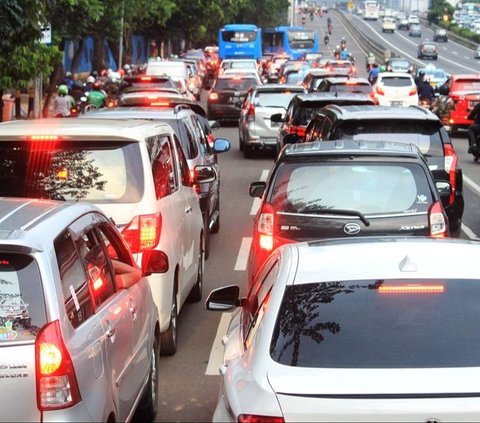 Tips Mencegah dan Menghadapi Pegendara Emosi di Jalan Raya