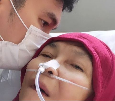 Revealing the Condition of Mother After Being Taken to the Hospital, Aldi Taher Asks for Prayers to Raffi Ahmad