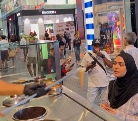 Hilarious! How Vebby Palwinta Responds to the Mischievous Turkish Ice Cream Seller